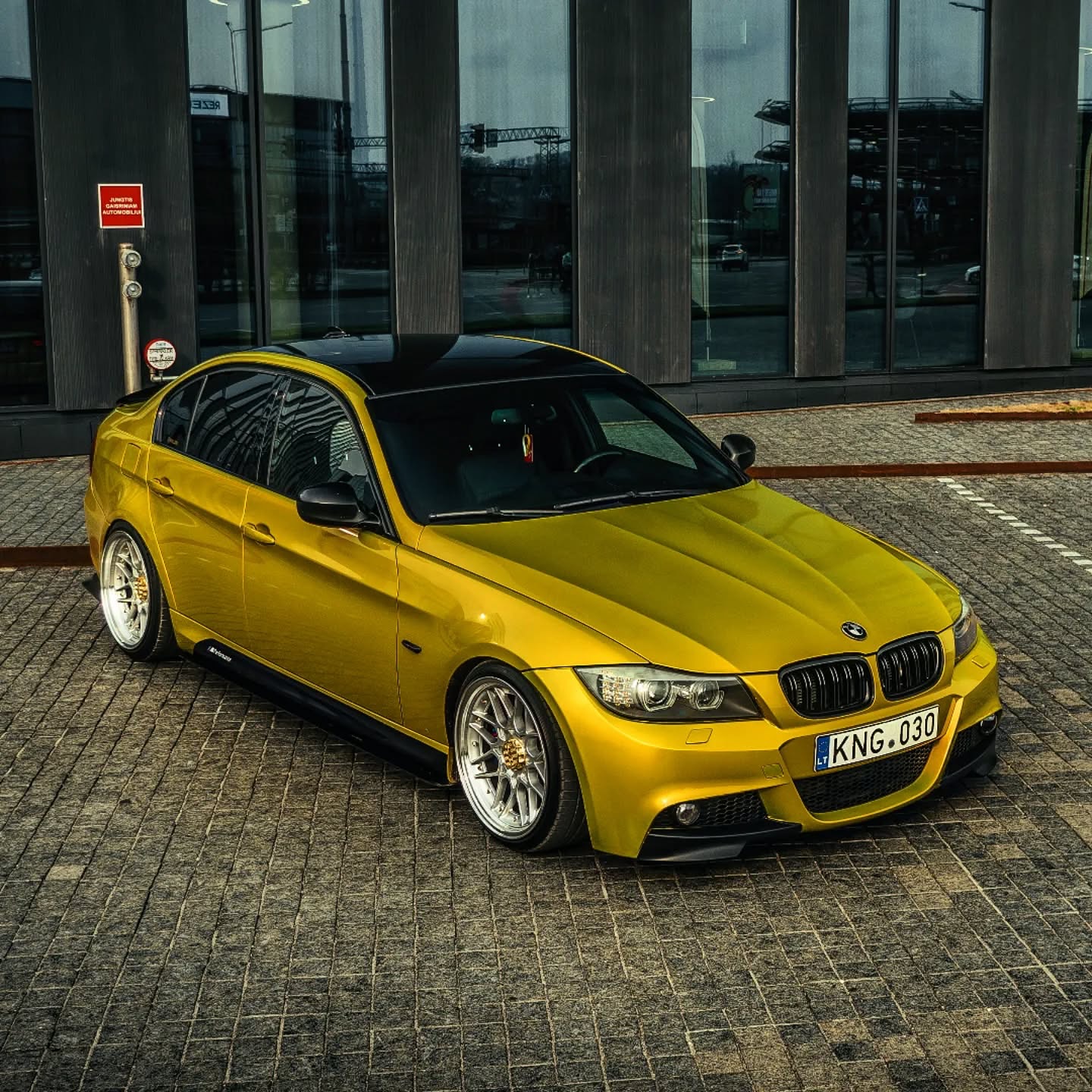 HOKU RACING - HTML Template